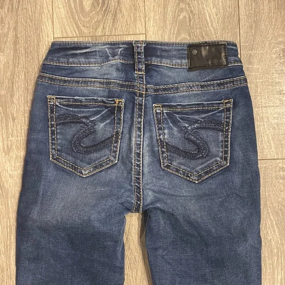 Silver Jeans - Picture 3 of 3